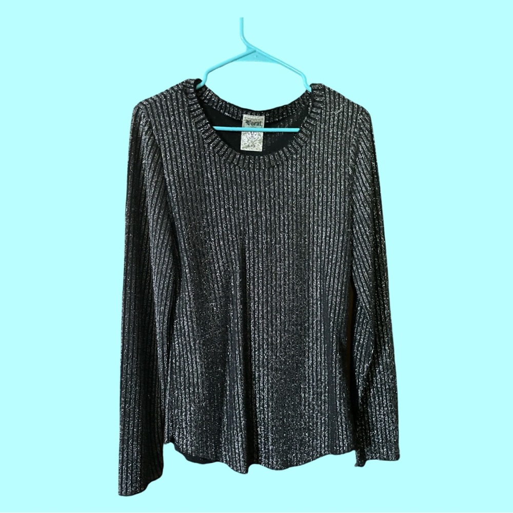 Long sleeve silver top